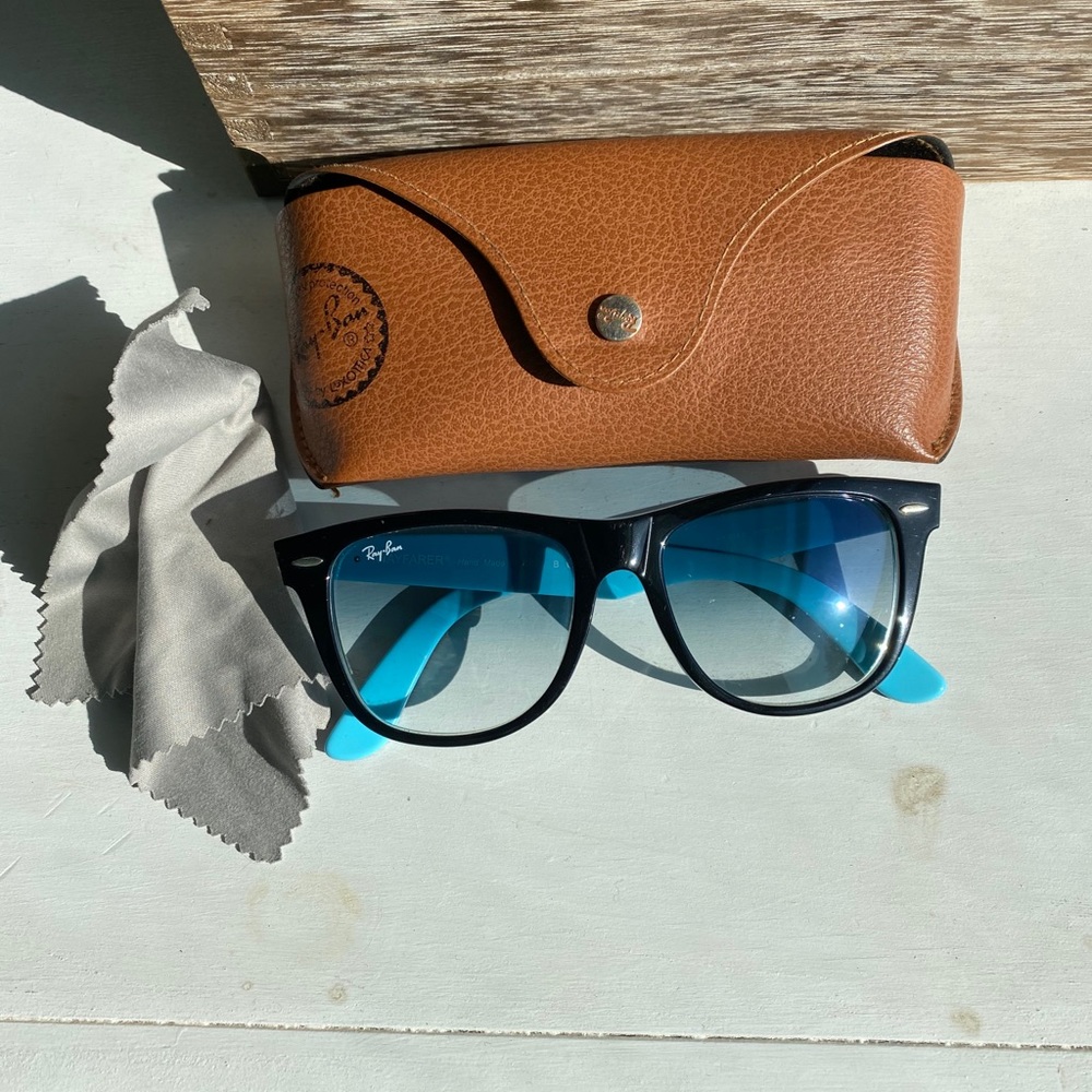 Ray Ban Wayfarer - Black and Turquoise Gradient
